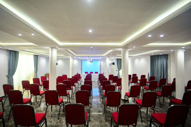 2024 08 28 23 768x512