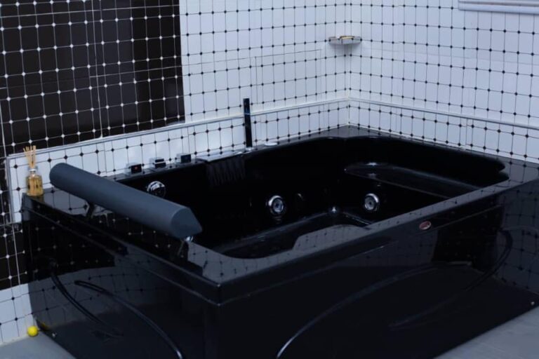 239470893 119002403805458 7761181787551487125 n 768x512