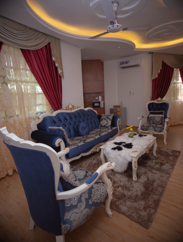 269726064 148130280892670 4963938284244626366 n 768x1017