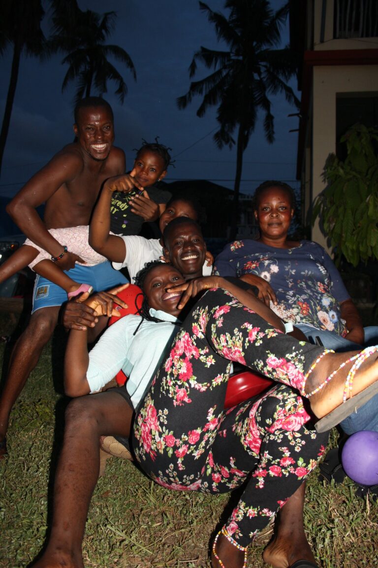 31727880 927675397412018 6176008146666913792 n 768x1152