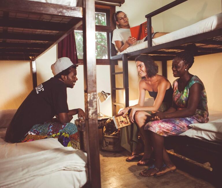 46828869 1074854166027473 756867451957805056 n 768x652