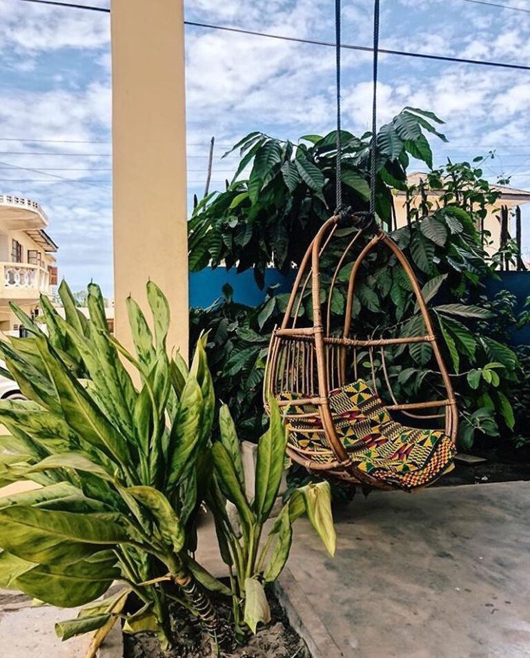 47004735 1077888672390689 187333326556626944 n 768x953