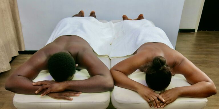 Couples Massage 1 1030x516 1 768x385