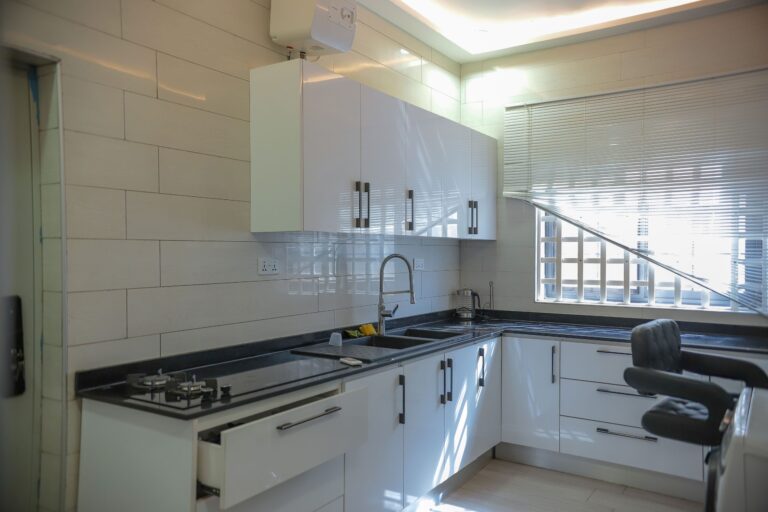 IMG 7838 scaled 1 768x512