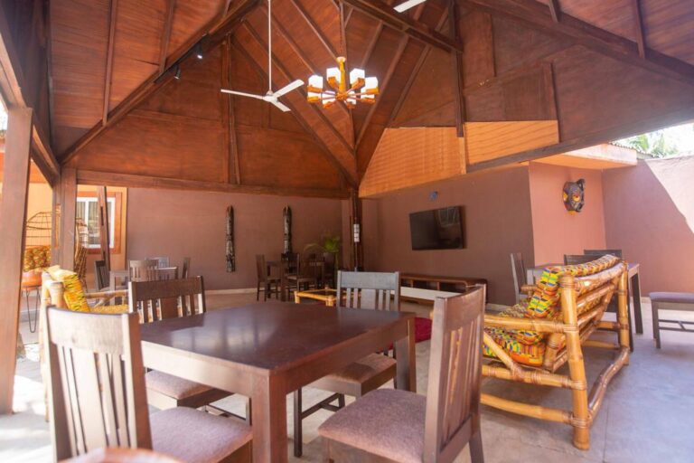 PHOTO 2022 05 20 18 32 24 5 768x512