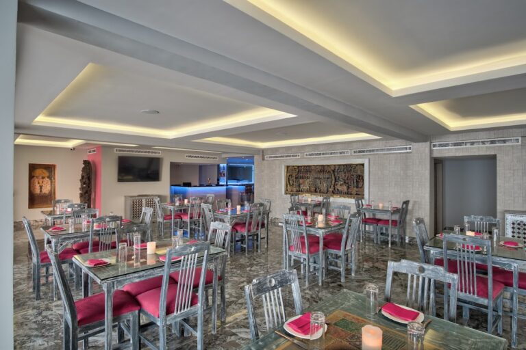 Restaurant View 768x512