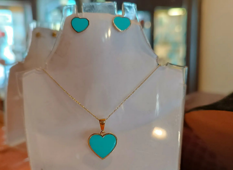 Screenshot 2024 10 24 at 11 27 58 Fanti Jewellery Shop @fanti jewellery • Instagram photos and videos 768x561