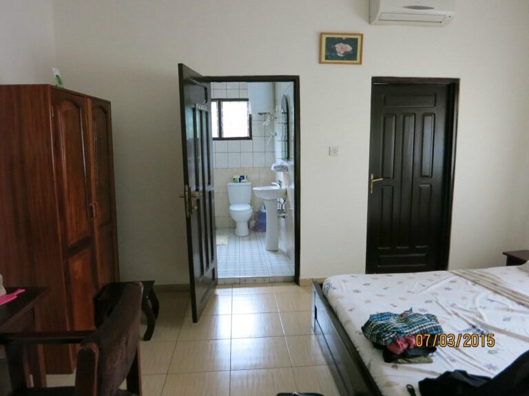 modak royal hotel 768x576