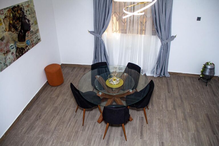 371033384 271783465626959 6175035905800272143 n 768x513