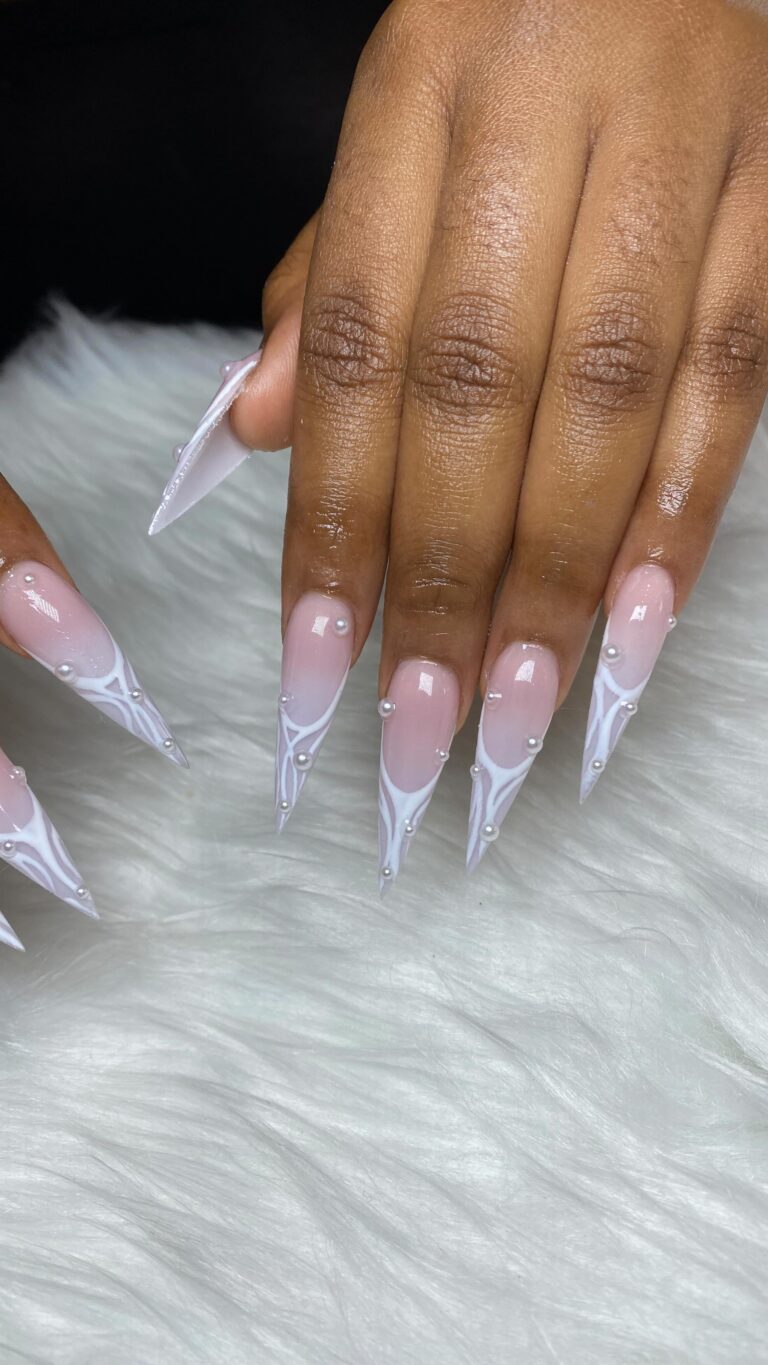 434246430 401833689130991 2310747387439500703 n 768x1365