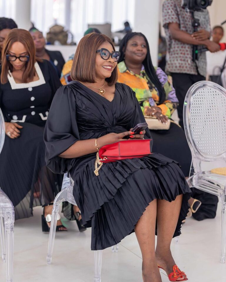 439253905 461729913090155 7926816452855251545 n 768x960