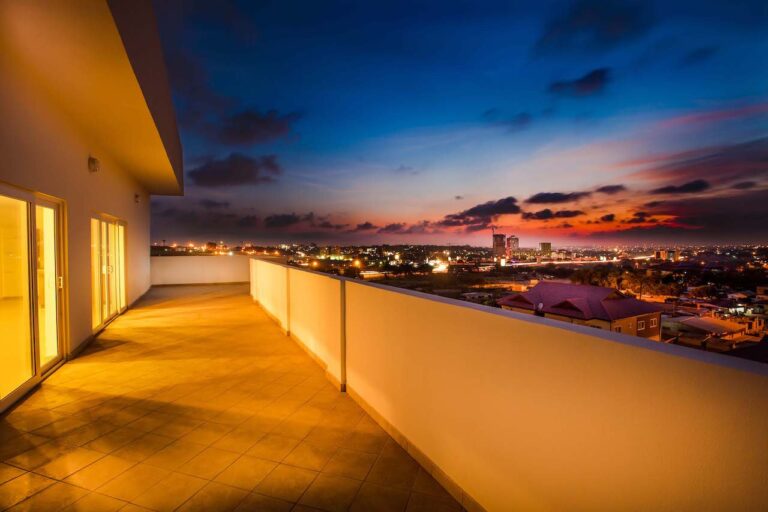 CliftonPlace BalcatNightcopy 768x512