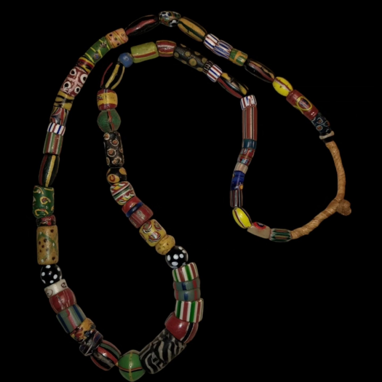 Screenshot 2024 11 05 at 14 22 12 Dotkad Mini Mall @dotkadminimall • Instagram photos and videos 768x768