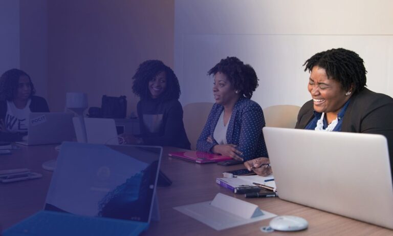 adult business computer 1181360 1024x615 1 768x461