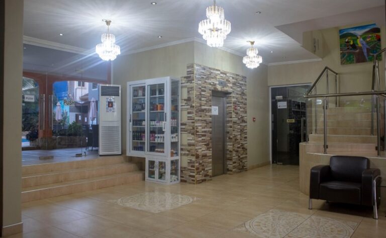 full reception 3 1549365481 768x473