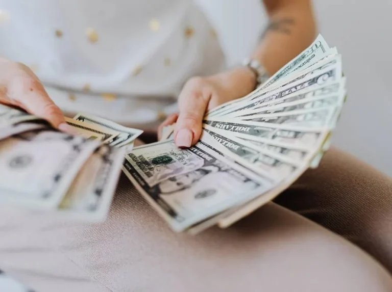 image 4 890x664 1 768x573