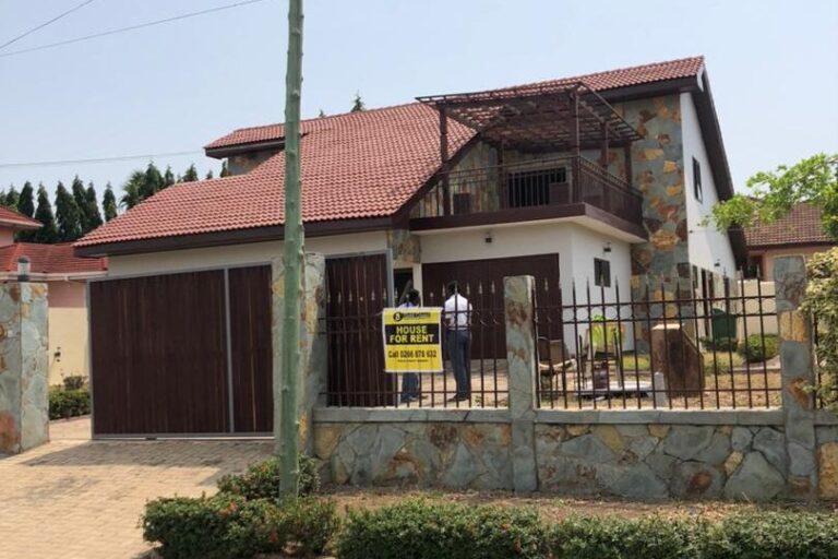 legon2 810x540 1 768x512